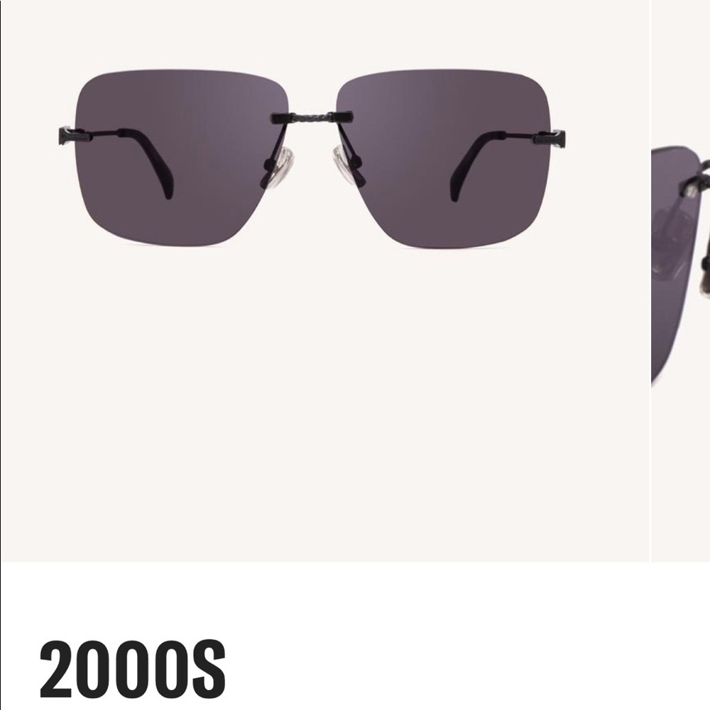 DEZI 2000’s sunglasses in black/dark smoke